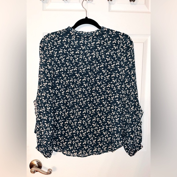 LOFT Teal and Cream Leaf Print Long Sleeve Blouse Medium Petite - Picture 3 of 3
